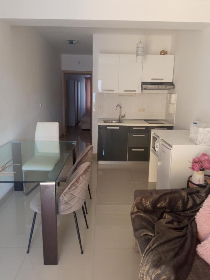 Apartments Tomić Vodice Zewnętrze zdjęcie