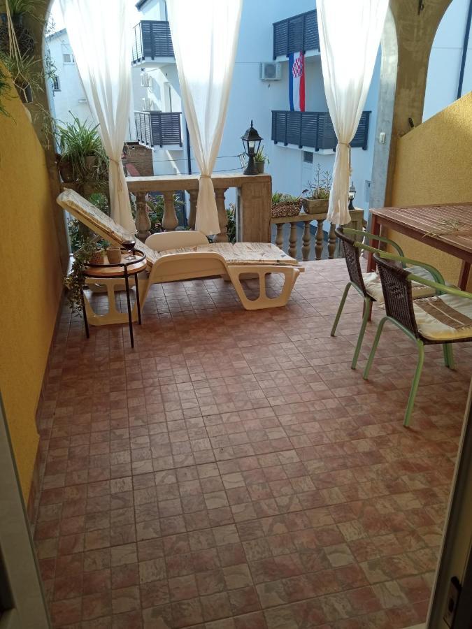 Apartments Tomić Vodice Zewnętrze zdjęcie