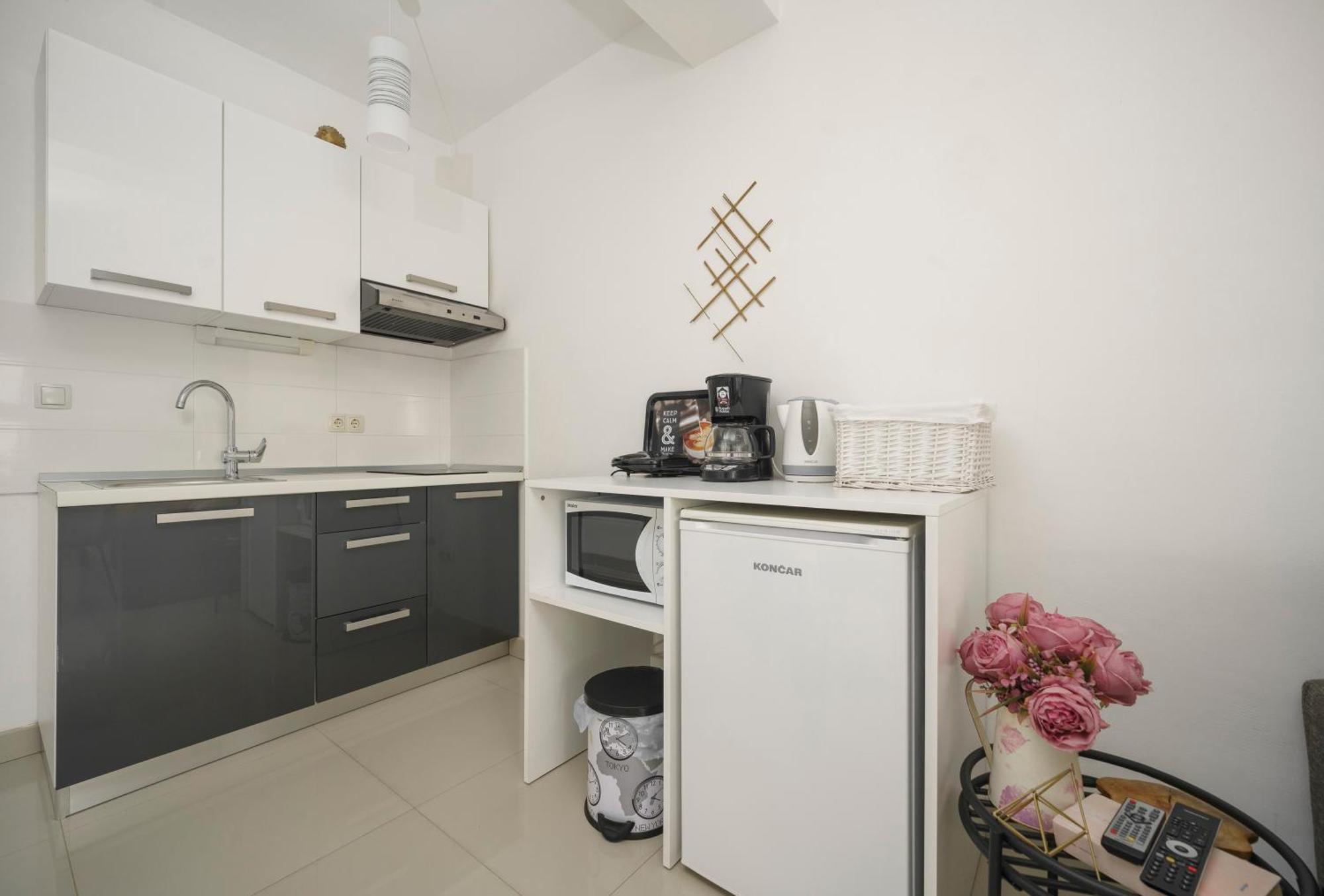 Apartments Tomić Vodice Zewnętrze zdjęcie